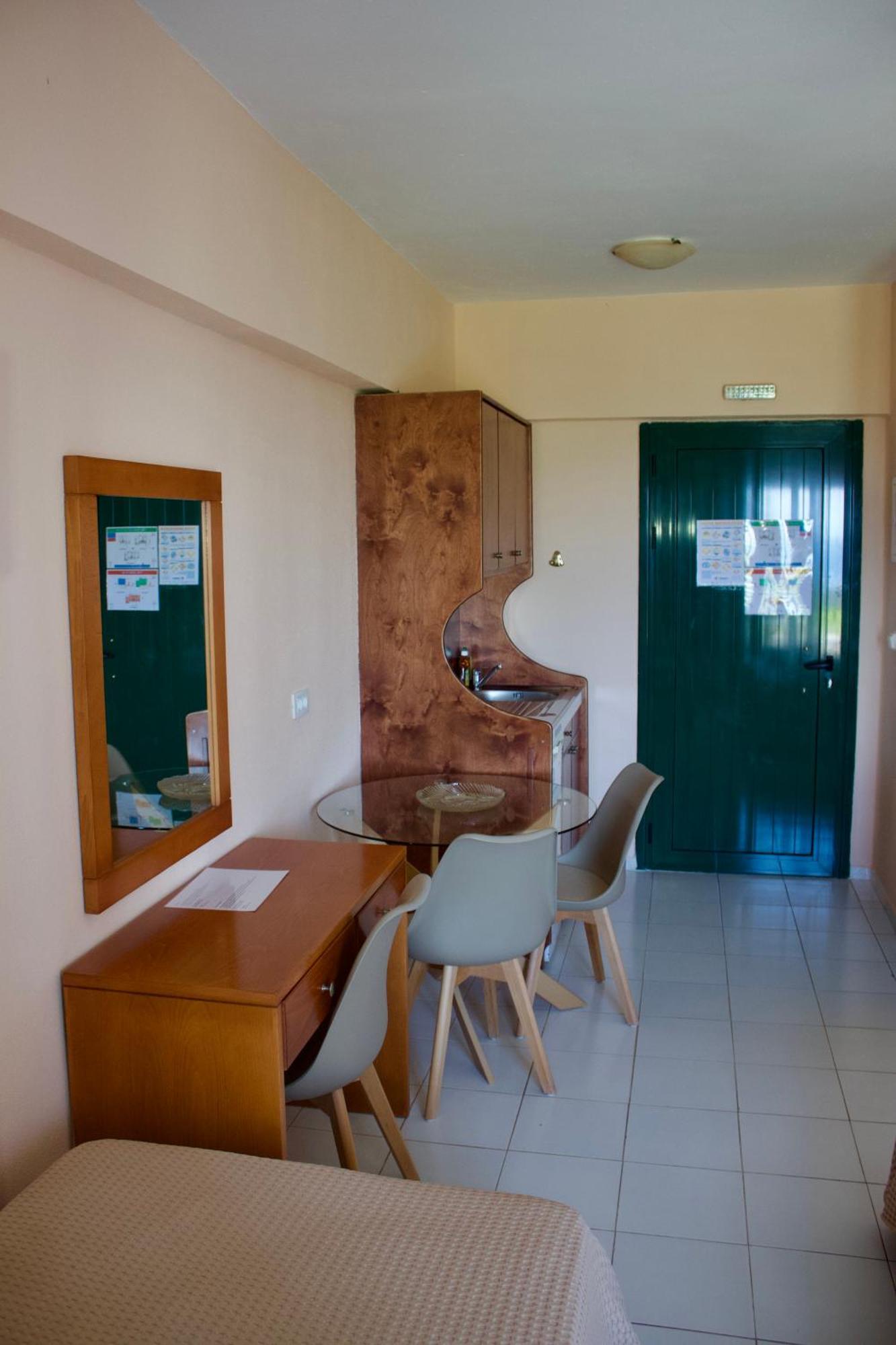 Kekatos Studios Lassi  Dış mekan fotoğraf